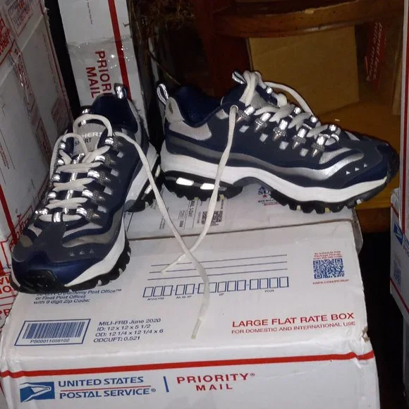 Skechers sports office hotsell